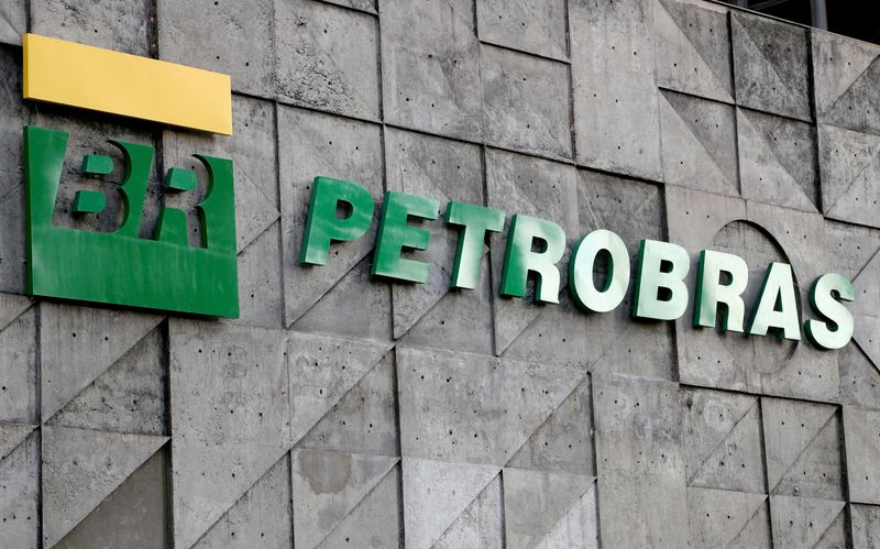 Petrobras strike hits platforms and refineries on second day, union says