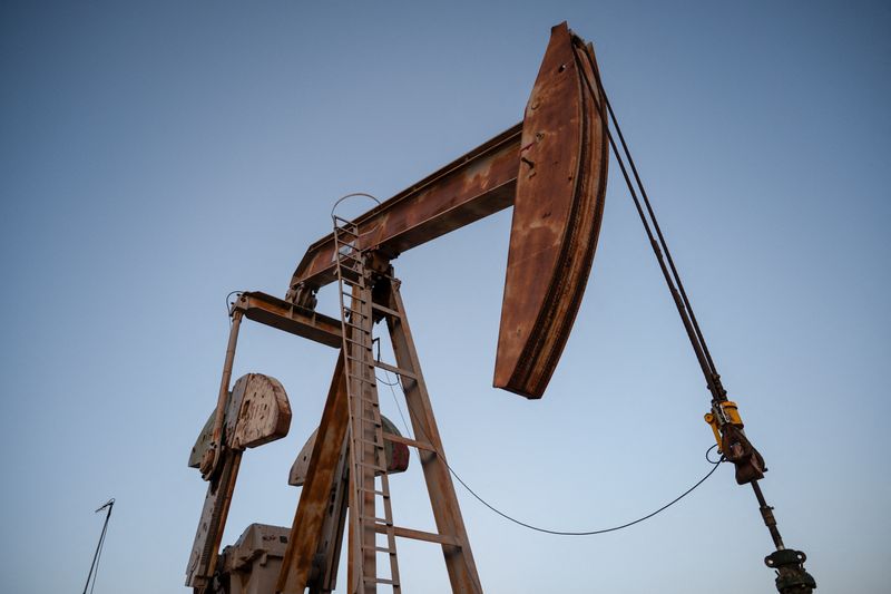 Oil prices edge higher on force majeure at Kazakh field, slow Venezuela exports